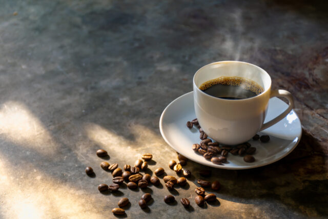 コーヒーは好きだけど、ステインが気になる!歯の着色を防ぐ飲み方 コーヒーは好きだけど、ステインが気になる!歯の着色を防ぐ飲み方